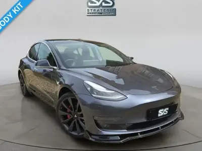 Używany Tesla Model 3 Performance 334 kW (455 KM) 2023 Sedan/Limuzyna