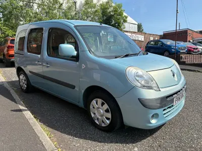 Used Renault Kangoo Expression 106 HP (77 kW) 2011 Blue MPV