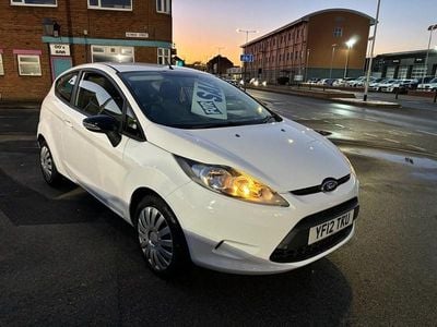 Used Ford Fiesta 82 HP (60 kW) 2012 White Hatchback