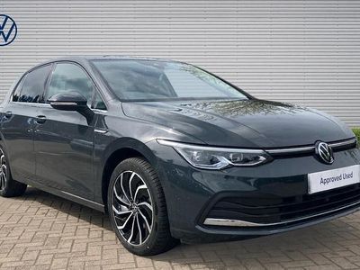 Second-hand VW Golf VIII Style 131 CP (96 kW) 2023 Gri Hatchback