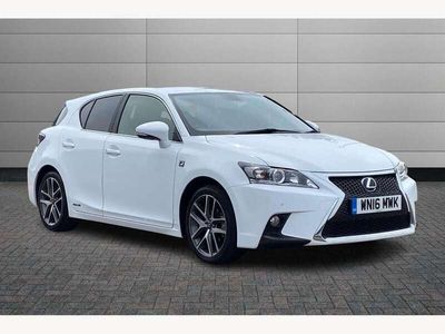 Lexus CT200h