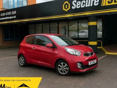 Used Kia Picanto City 68 HP (50 kW) 2013 Red Hatchback