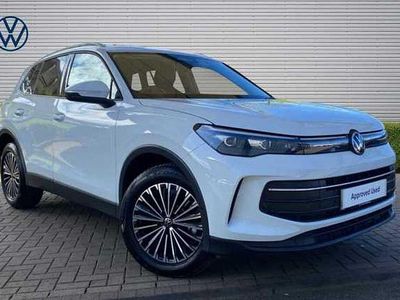 Używany VW Tiguan Match 150 KM (110 kW) 2024 Biały SUV