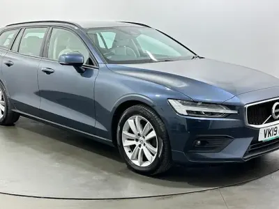 Used Volvo V60 Momentum 150 HP (110 kW) 2019 Blue Estate