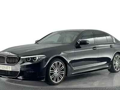 Usado BMW 530e M Sport 252 HP (185 kW) 2020 Preto Sedan