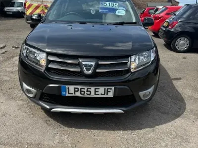 Used Dacia Sandero Lauréate 90 HP (66 kW) 2015 Black Hatchback