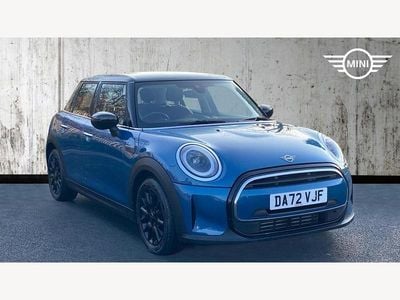 Used Mini Cooper Classic 134 HP (98 kW) 2022 Blue Hatchback