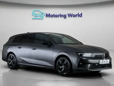 Używany Vauxhall Astra S 130 KM (95 kW) 2024 Szary Kombi