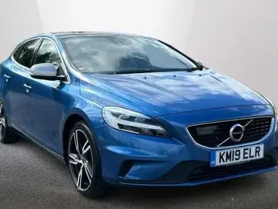 Gebraucht Volvo V40 R-Design 118 PS (86 kW) 2019 Blau Kleinwagen