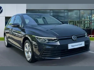 Used VW Golf VIII Life 110 HP (80 kW) 2022 Urano grey Hatchback
