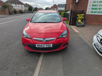 Second-hand Vauxhall Astra GTC SRi 2012 Roșu Hatchback