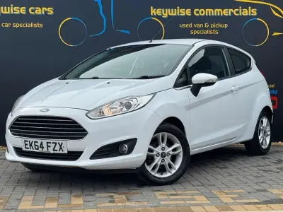 Used Ford Fiesta Zetec 82 HP (60 kW) 2014 White Hatchback