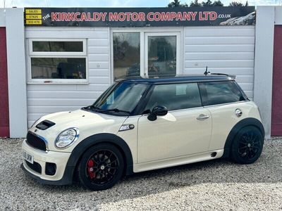 used Mini Cooper S Hatch 1.63dr (Sat nav) (JCW kit) (Bluetooth) (DAB)