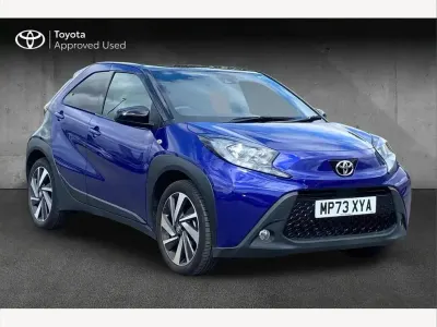 Used Toyota Aygo X 72 HP (52 kW) 2023 Juniper blue with black SUV