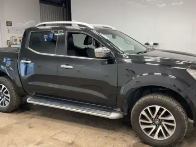 Used Nissan Navara Tekna 2017 Black Pickup