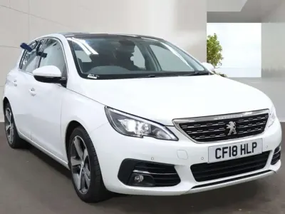 Used Peugeot 308 Allure 130 HP (95 kW) 2018 White Hatchback