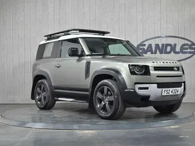 Used Land Rover Defender HSE 249 HP (183 kW) 2024 SUV