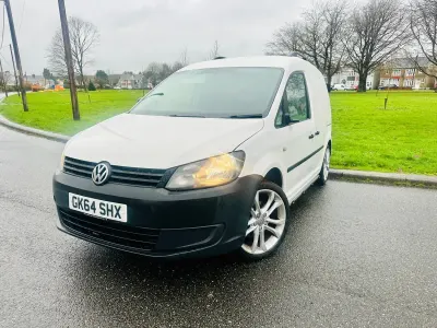 Usado VW Caddy Startline 102 HP (75 kW) 2014 Branco Monovolume