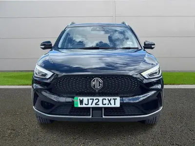 Begagnad MG MG3 106 HK (77 kW) 2022 Svart Halvkombi