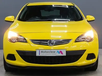 Used Vauxhall Astra GTC Sport 140 HP (102 kW) 2012 Yellow Coupe