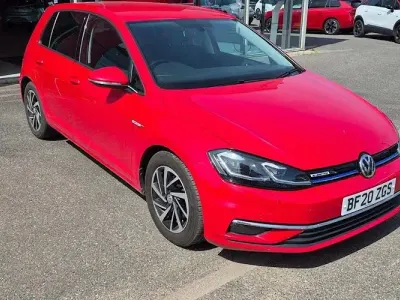 Used VW Golf VII Edition 131 HP (96 kW) 2020 Red Hatchback