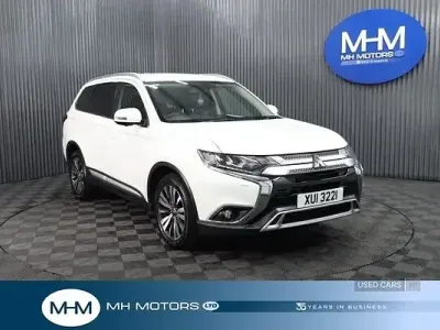 Używany Mitsubishi Outlander 150 KM (110 kW) 2019 Biały SUV