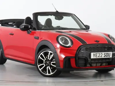 Begagnad Mini Cooper Sport 134 HK (98 kW) 2022 Röd Halvkombi