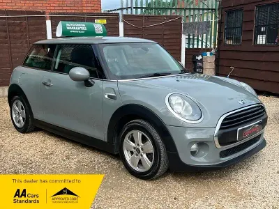 Used Mini ONE 102 HP (75 kW) 2017 Grey Hatchback