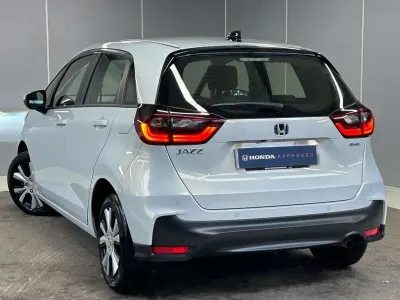 Second-hand Honda Jazz Elegance 120 CP (88 kW) 2023 Alb Hatchback