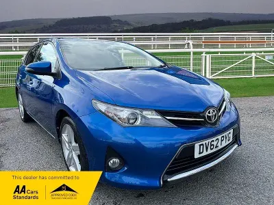 Usado Toyota Auris Multidrive S 132 HP (97 kW) 2012 Azul Citadino