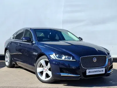 Second-hand Jaguar XF Portfolio 2017 Albastru Berlinǎ
