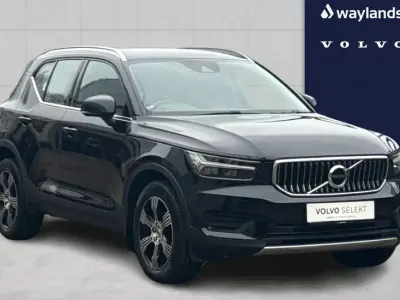 Usado Volvo XC40 Inscription 163 CV (119 kW) 2021 Negro SUV