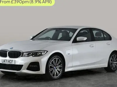 Begagnad BMW 330e M Sport 292 HK (214 kW) 2021 Vit Sedan