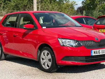 Used Skoda Fabia 60 HP (44 kW) 2016 Red Hatchback