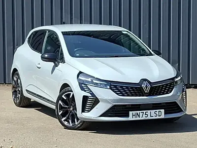 Used Renault Clio Techno 90 HP (66 kW) 2025 Grey Hatchback