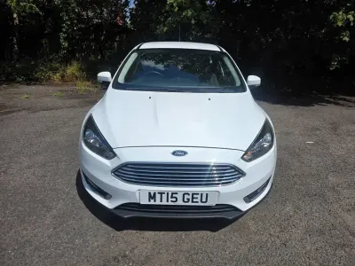 Used Ford Focus Titanium 120 HP (88 kW) 2015 White Hatchback