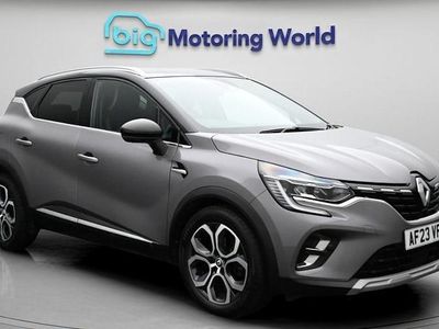 Używany Renault Captur Techno 143 KM (105 kW) 2023 Szary SUV