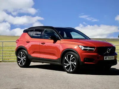 Used Volvo XC40 R-Design Pro 197 HP (144 kW) 2020 Red SUV