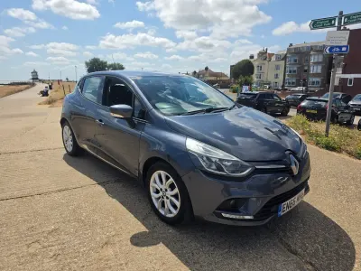 Used Renault Clio Dynamique 2017 Grey Hatchback