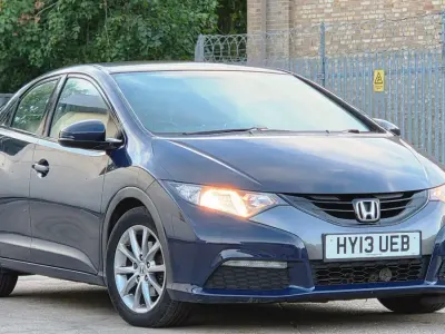 Used Honda Civic SE 100 HP (73 kW) 2013 Blue Hatchback