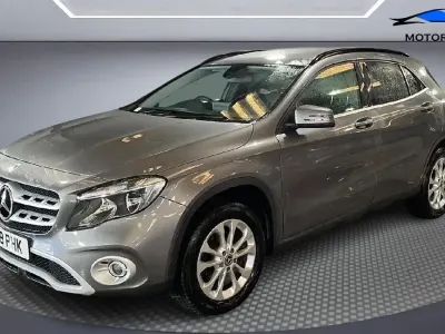 Begagnad Mercedes GLA200 SE 2018 Grå SUV