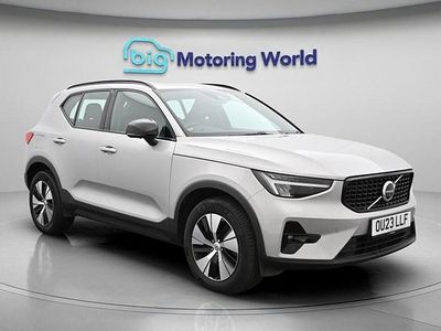 Usado Volvo XC40 Plus 211 HP (155 kW) 2023 Prateado SUV