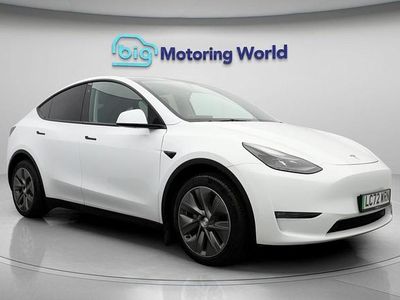 White Used 2022 Tesla Model Y Long Range AWD SUV | £27,000 (Fair price)