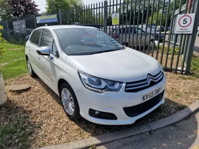 Used Citroën C4 Flair 2015 White Hatchback