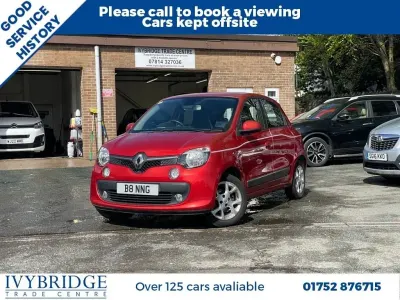 Używany Renault Twingo Dynamique 90 KM (66 kW) 2015 Czerwony Hatchback