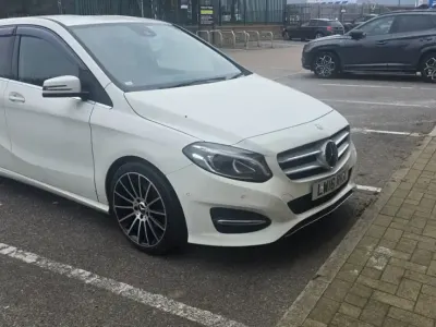 Usado Mercedes B180 Executive 122 HP (89 kW) 2016 Branco Monovolume