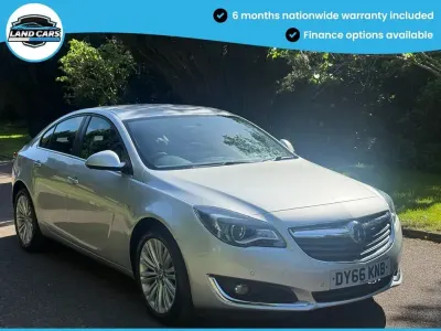 Begagnad Vauxhall Insignia Design Edition 140 HK (102 kW) 2016 Silver Halvkombi