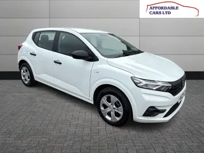 Used Dacia Sandero Essentiel 100 HP (73 kW) 2022 White Hatchback