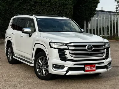 Used Toyota Land Cruiser 2022 Pearl white SUV