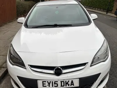 Second-hand Vauxhall Astra SRi 115 CP (84 kW) 2015 Alb Hatchback